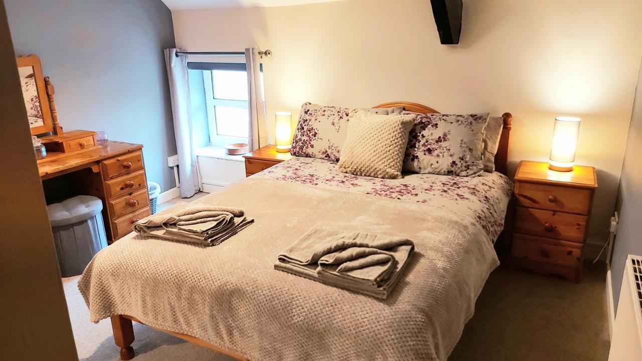 The Cock Hotel Bronllys Zewnętrze zdjęcie