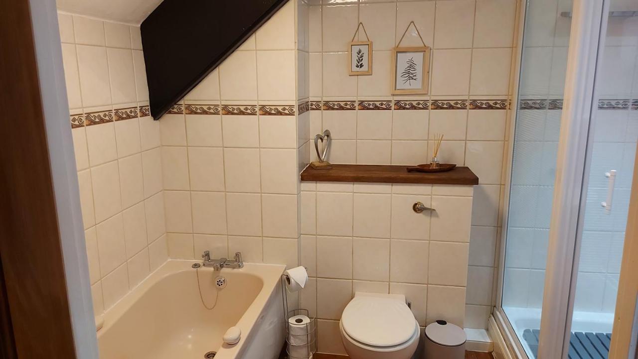 The Cock Hotel Bronllys Zewnętrze zdjęcie
